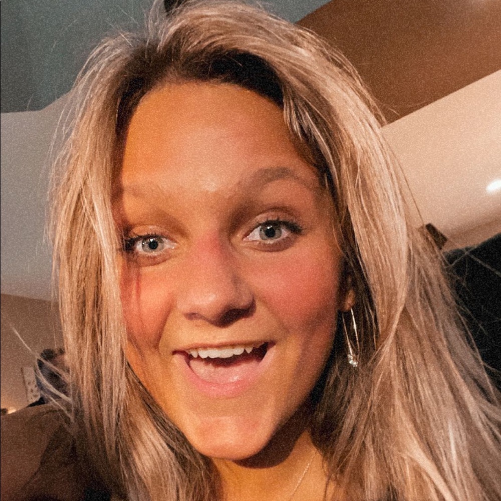 Meet your Posher, Abigail